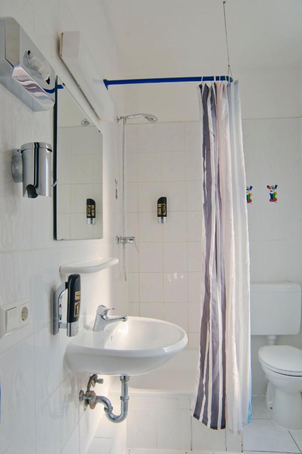 Happy Hotel Berlin Ngoại thất bức ảnh